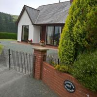 Gate leading to Drainbyrion Farm Self Catering.