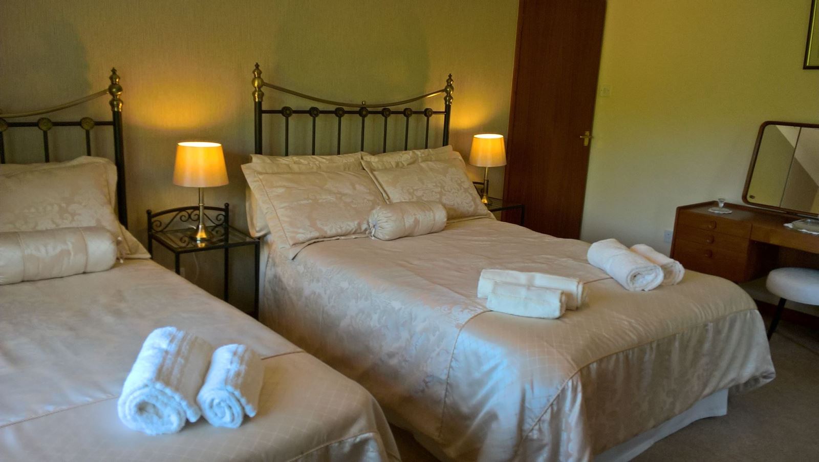 Family Room at Drainbyrion includes Double Bed and Single Bed Suitable for Adult or Child